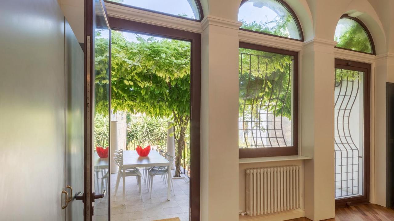 Appartement Palazzo Acquaviva - Il Giardino Sospeso à Lecce Extérieur photo