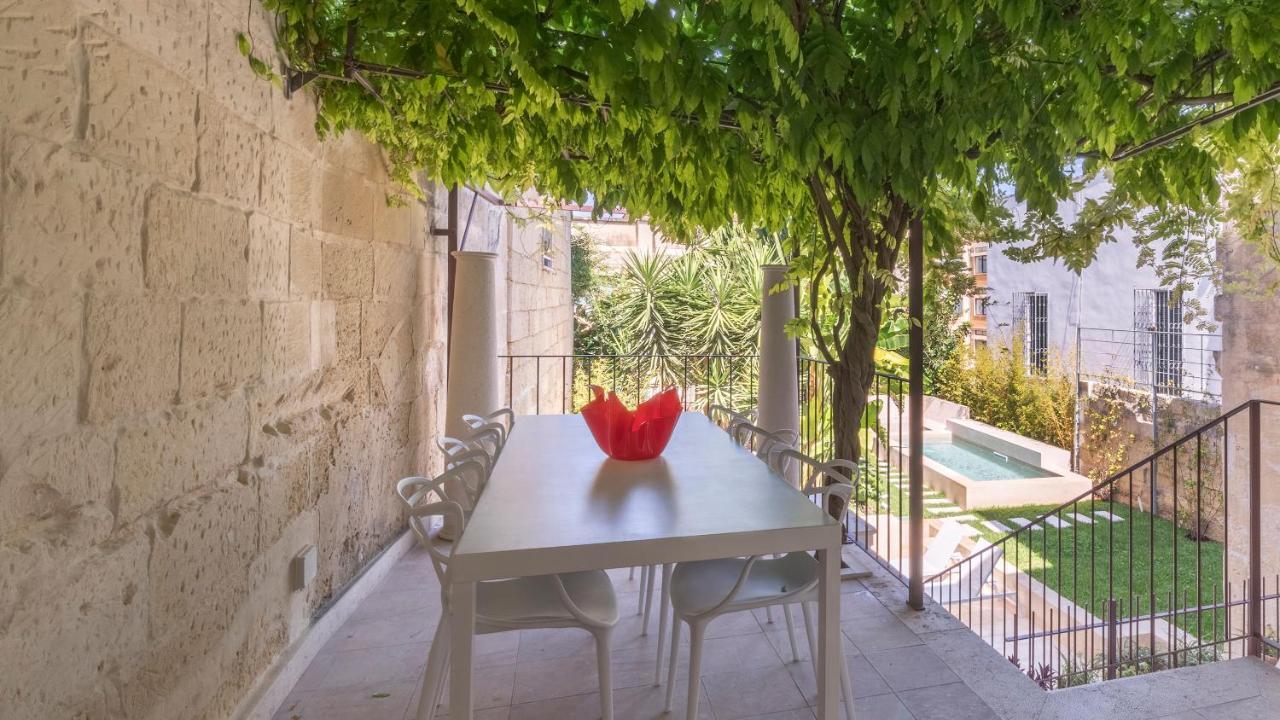 Appartement Palazzo Acquaviva - Il Giardino Sospeso à Lecce Extérieur photo